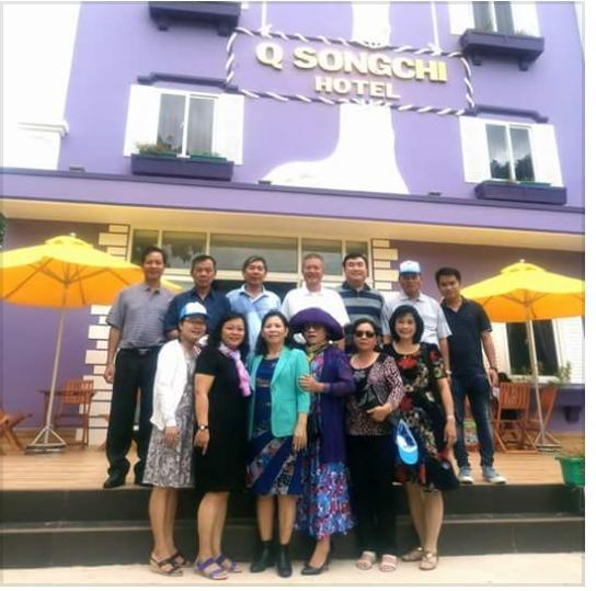Q Songchi Hotel Chi Khu Co Ong ภายนอก รูปภาพ